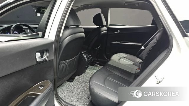 Kia The New K5 2nd generation 2018 Белый из Кореи, фото 3