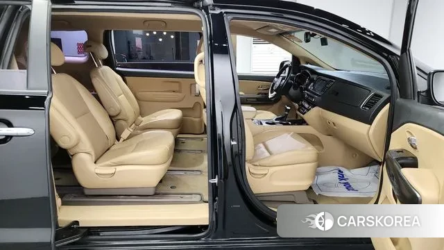Kia The New Carnival 2019 Черный из Кореи, фото 3