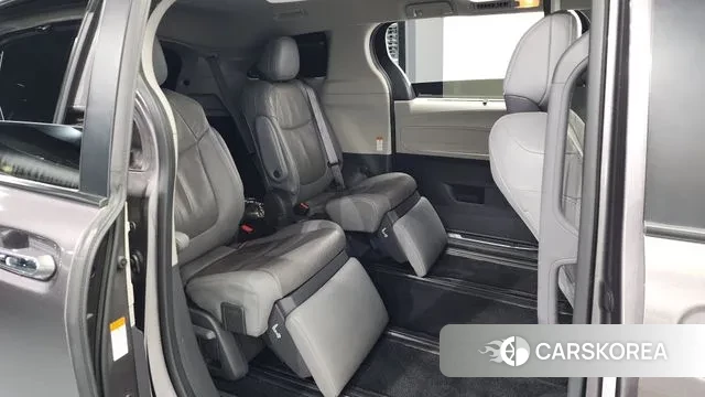 Toyota Sienna 4th Generation 2021 Серый из Кореи, фото 3