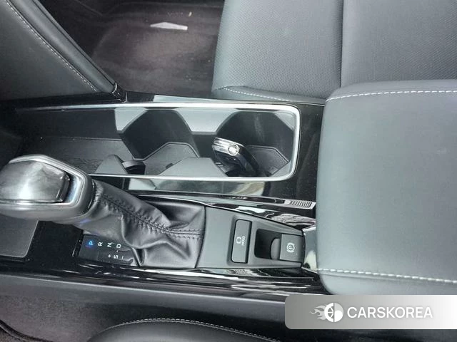 Toyota Camry 2024 Серебристо-серый из Китая, фото 3