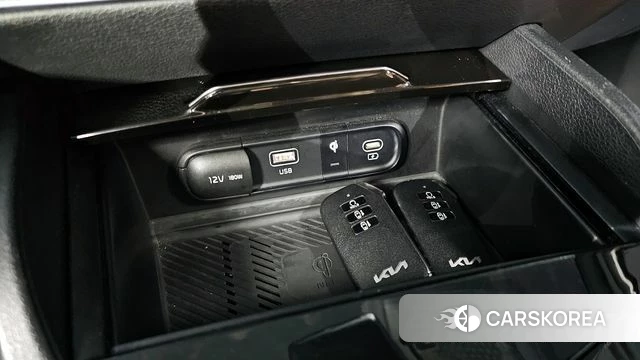 Kia Sportage 5th Generation 2022 Белый из Кореи, фото 3