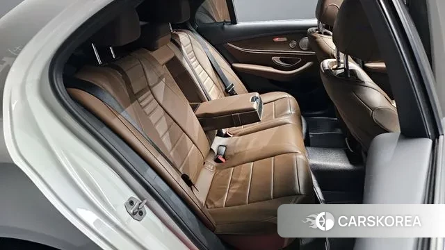 Mercedes-Benz E-Class W213 2020 Белый из Кореи, фото 3