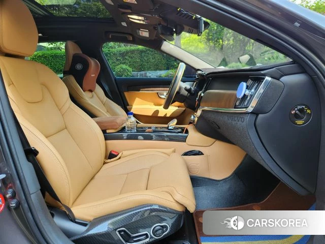 Volvo S90 2023 Коричневый из Кореи, фото 3