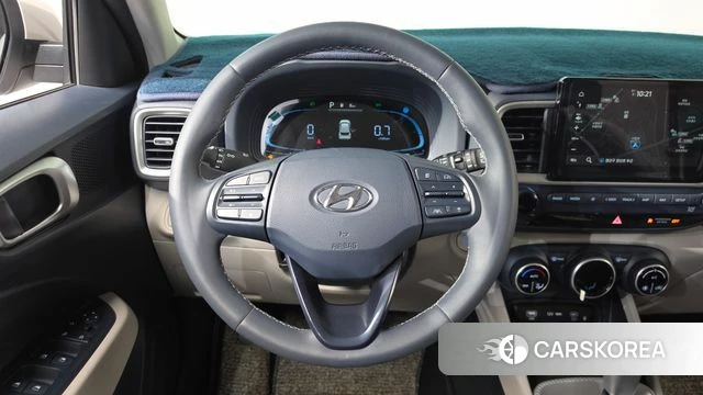 Hyundai Venue 2023 Серебристо-серый из Кореи, фото 3