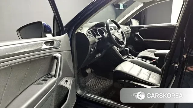 Volkswagen Tiguan second Generation 2020 Синий из Кореи, фото 3