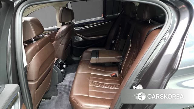 BMW 5 Series (G30) 2018 Серый из Кореи, фото 3