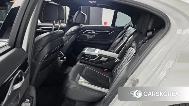 BMW 7 Series (G11) 2018 Белый из Кореи, фото 3