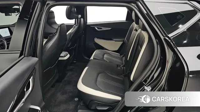 Kia EV6 2023 Черный из Кореи, фото 3