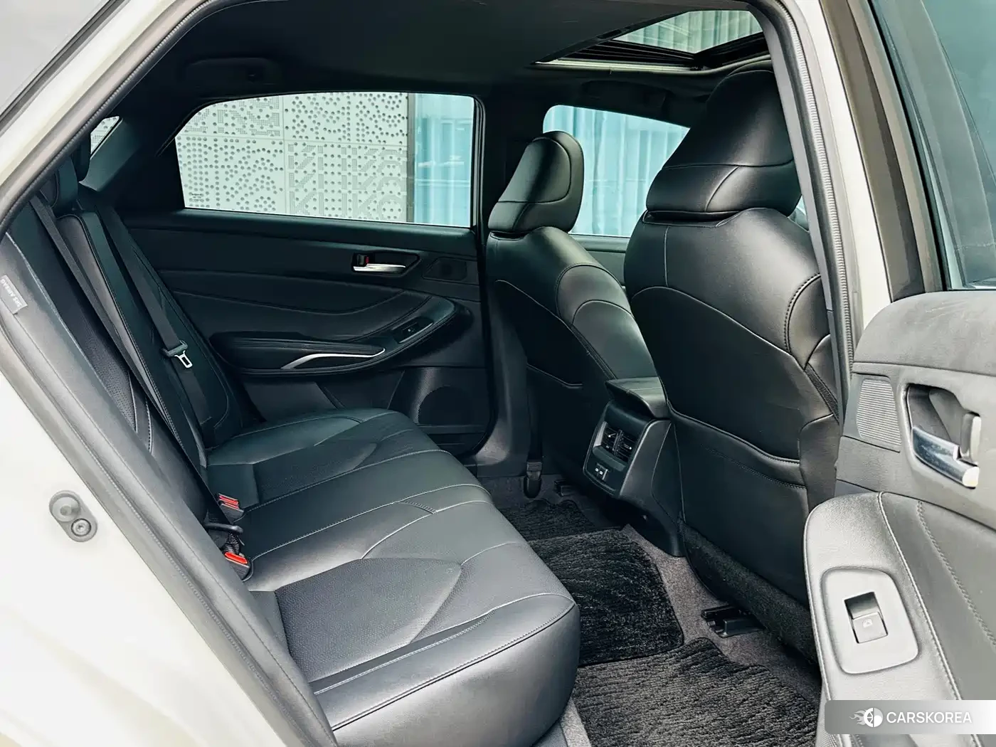 Toyota Avalon 2024 Белый из Китая, фото 3