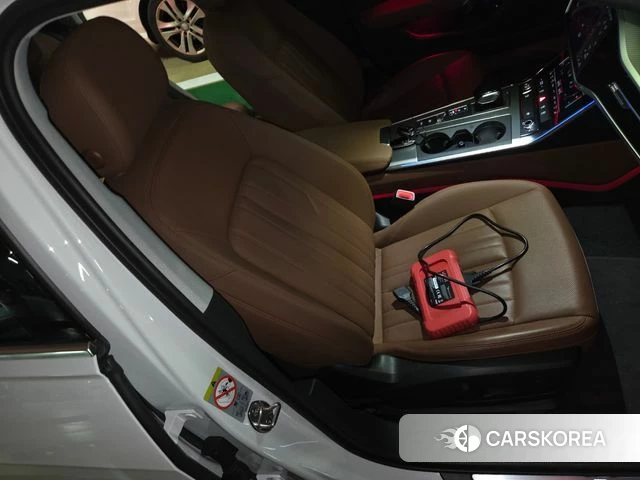 Audi A6 (C8) 2020 Белый из Кореи, фото 3