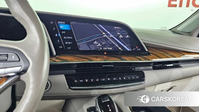 Cadillac Escalade 5th Generation 2022 Белый из Кореи, фото 3