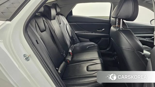 Hyundai The New Avante (CN7) 2023 Белый из Кореи, фото 3