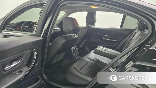 BMW 3 Series (F30) 2018 Черный из Кореи, фото 3