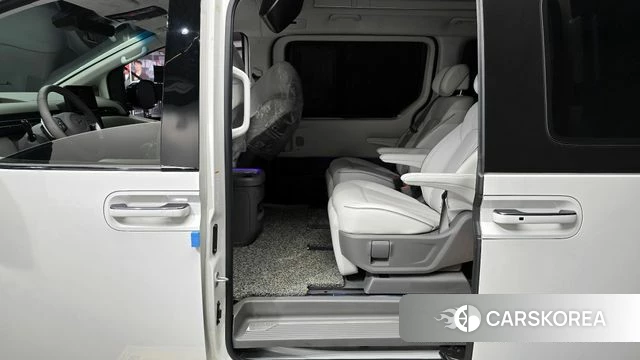 Hyundai Staria 2024 Белый из Кореи, фото 3