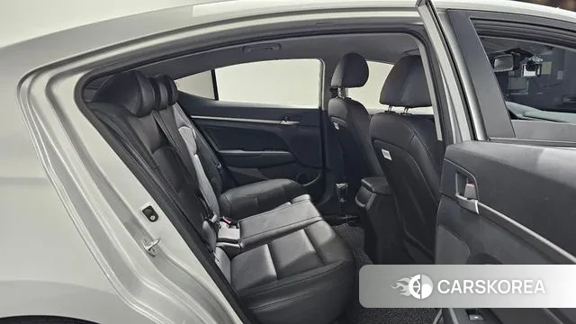 Hyundai The New Avante AD 2018 Серебристо-серый из Кореи, фото 3