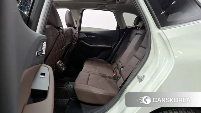 BMW 2 Series Active Tourer (U06) 2024 Белый из Кореи, фото 3