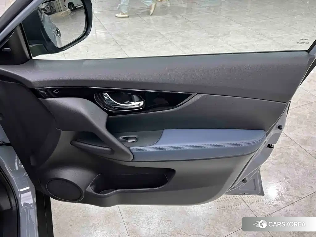 Nissan Qijun 2025 Silver/gray из Китая, фото 3