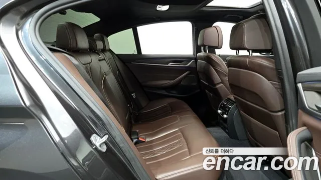 BMW 5 Series (G30) id 2671315 из Кореи 3