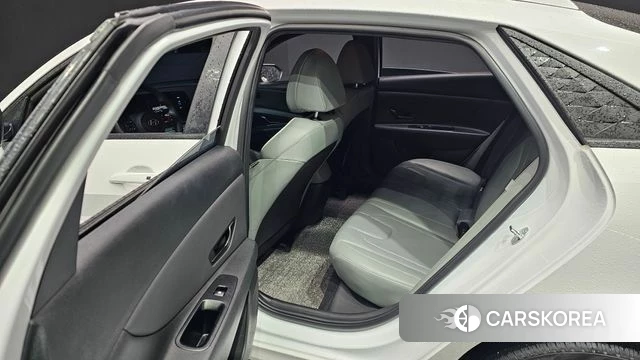 Hyundai The New Avante (CN7) 2023 Белый из Кореи, фото 3