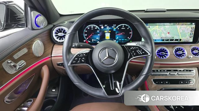 Mercedes-Benz E-Class W213 2023 Черный из Кореи, фото 3