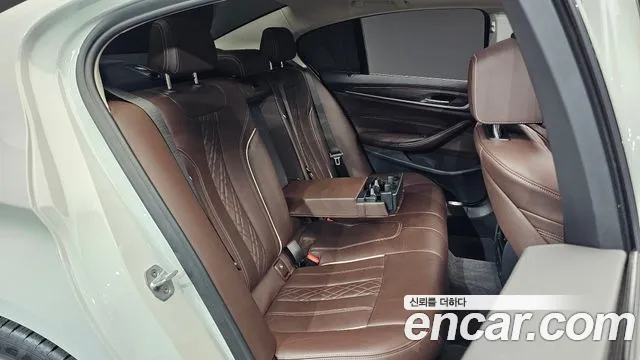 BMW 5 Series (G30) 2018 Белый из Кореи, фото 3
