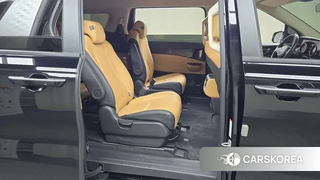 Kia Carnival 4th generation 2022 Черный из Кореи, фото 3