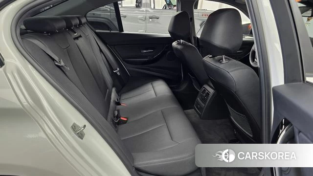 BMW 3 Series (F30) 2018 Белый из Кореи, фото 3