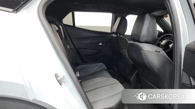 Peugeot 2008 Second generation 2023 Белый из Кореи, фото 3