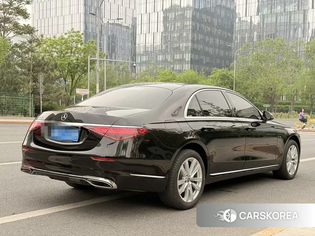 Mercedes-Benz S-class 2024 Черный из Китая, фото 3