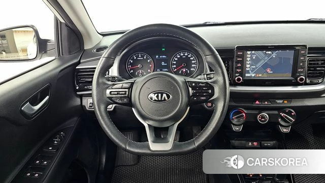 Kia Stonic 2018 Белый из Кореи, фото 3
