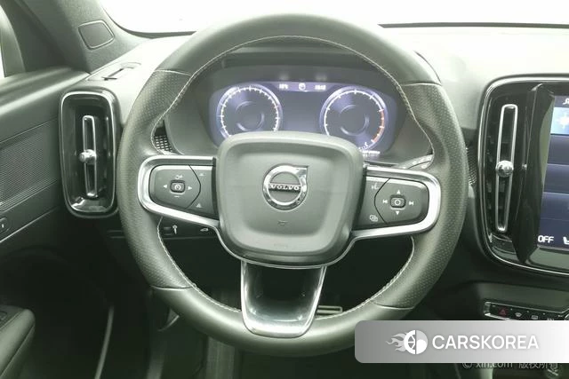 Volvo XC40 2020 Белый из Китая, фото 3