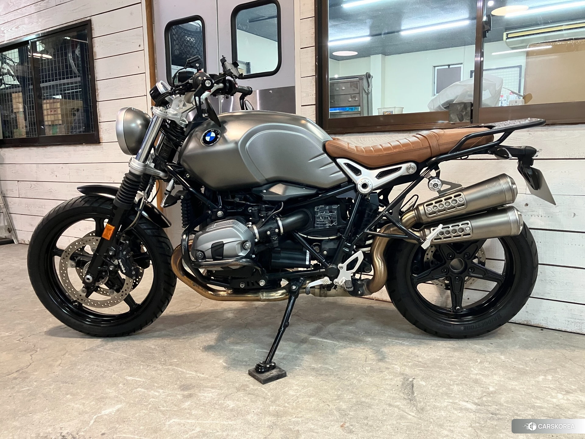 Проданный BMW R NINE T SCRAMBLER 2017 из Японии, фото 2