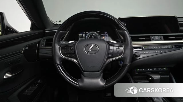 Lexus ES300h 7th generation 2019 Серебристо-серый из Кореи, фото 3