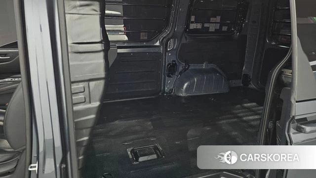 Hyundai Staria 2023 Серый из Кореи, фото 3