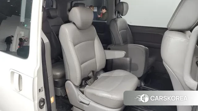 Hyundai The New Grand Starex 2019 Белый из Кореи, фото 3