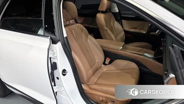 Hyundai Grandeur Hybrid (GN7) 2023 Белый из Кореи, фото 3