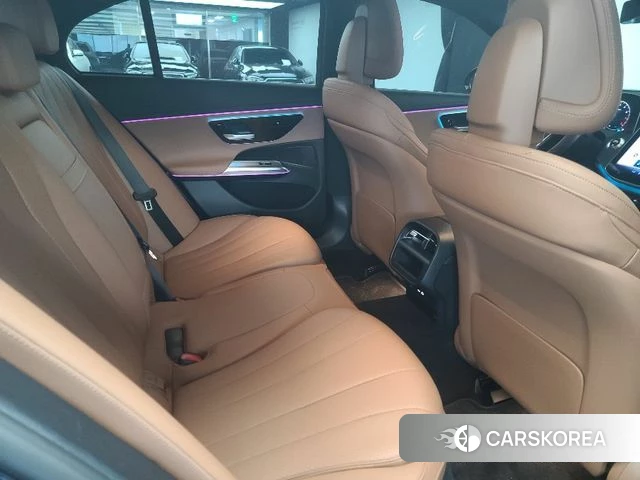 Mercedes-Benz E-Class W214 2026 Белый из Кореи, фото 3