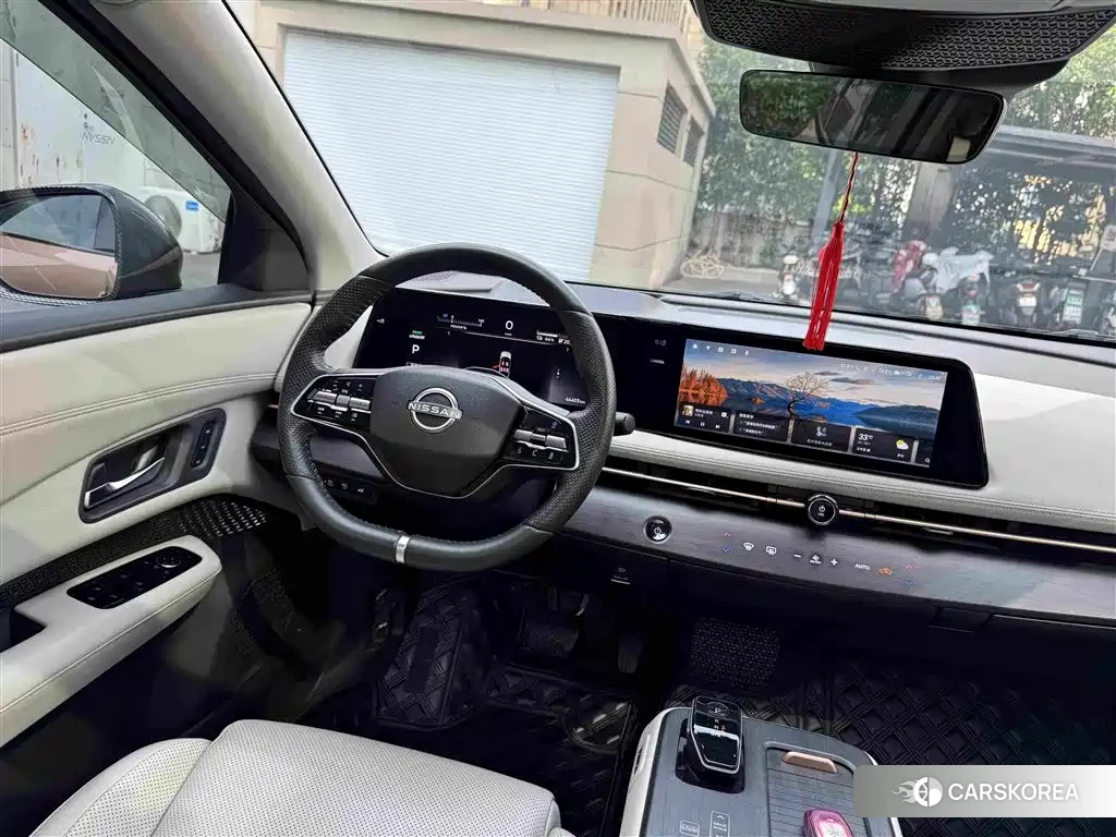 Nissan Ariya 2023 Champagne/brown из Китая, фото 3