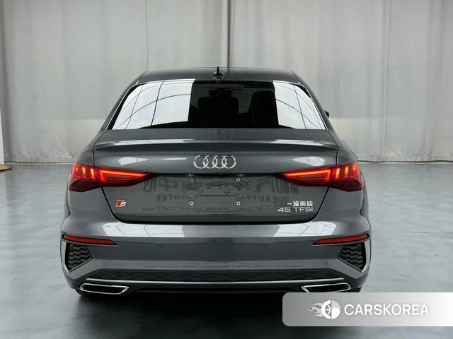 Audi A3 2023 Темно-серый из Китая, фото 3
