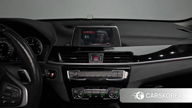 BMW X1 (F48) 2019 Белый из Кореи, фото 3