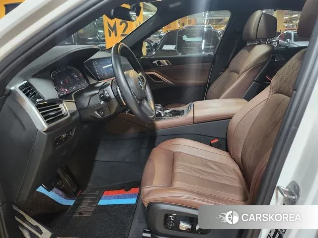 BMW X6 (G06) 2023 Жемчужный цвет из Кореи, фото 3