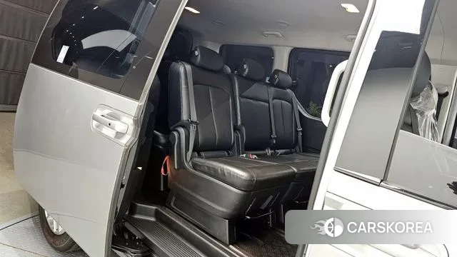 Hyundai Staria 2022 Серебряный из Кореи, фото 3