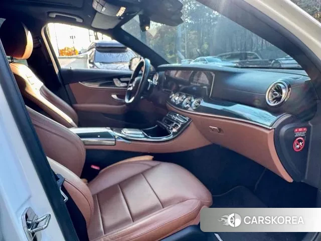 Mercedes-Benz E-Class W213 2020 Белый из Кореи, фото 3