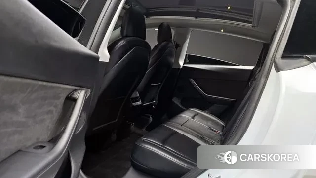 Tesla Model Y 2021 Белый из Кореи, фото 3