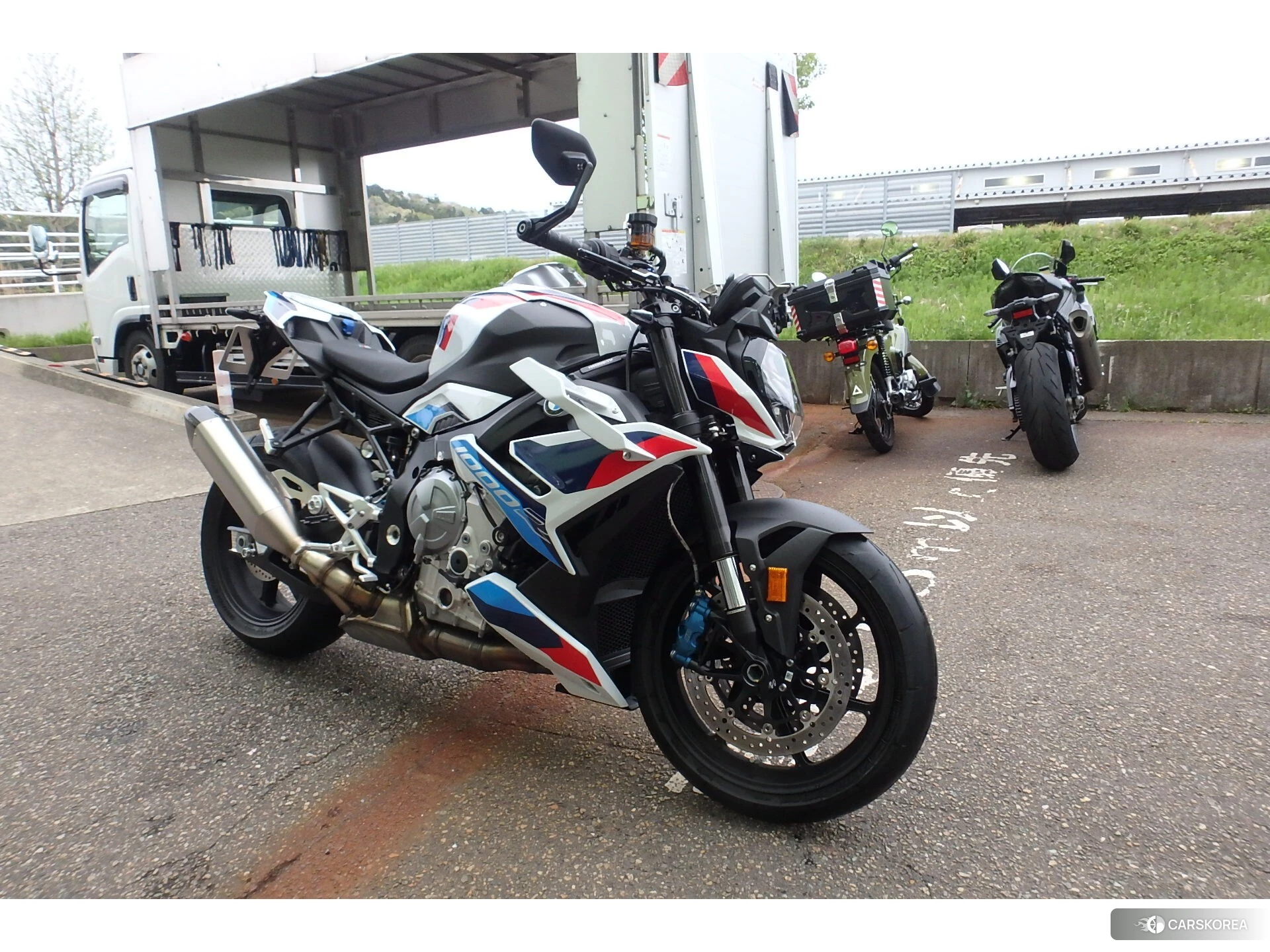 Проданный BMW M1000R 2023 из Японии