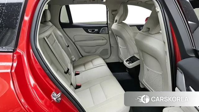 Volvo V60 Cross-Country 2nd Generation 2019 Красный из Кореи, фото 3