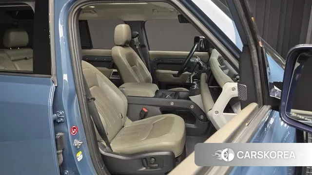 Land Rover Defender (L663) 2020 Небесно-голубой из Кореи, фото 3