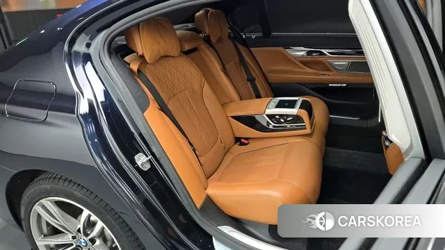 BMW 7 Series (G11) 2018 Черный из Кореи, фото 3