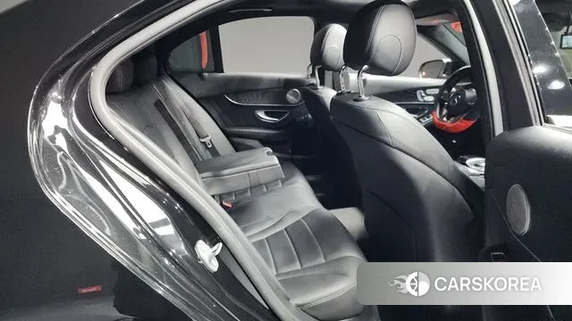 Mercedes-Benz C-Class W205 2018 Черный из Кореи, фото 3