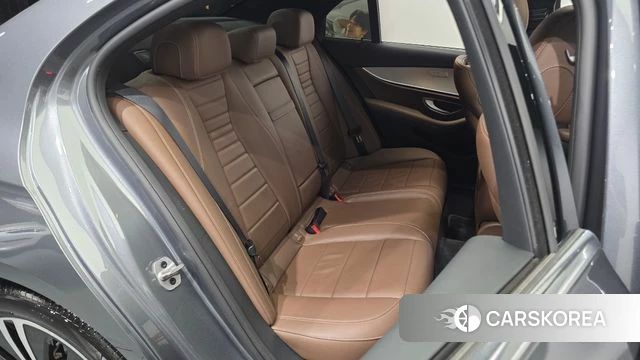 Mercedes-Benz E-Class W213 2021 Серый из Кореи, фото 3